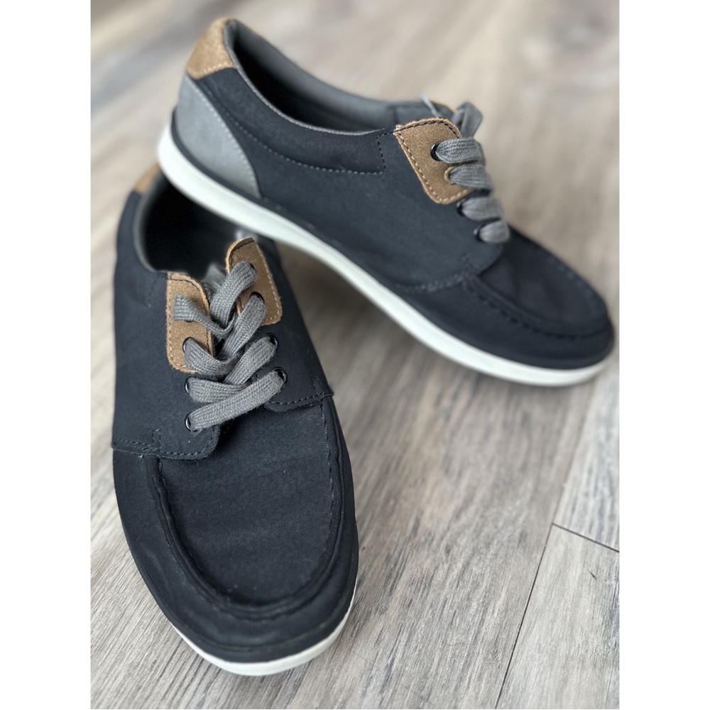 Boy’s Cat & Jack Navy Blue And Grey Lace Up Dress Shoes